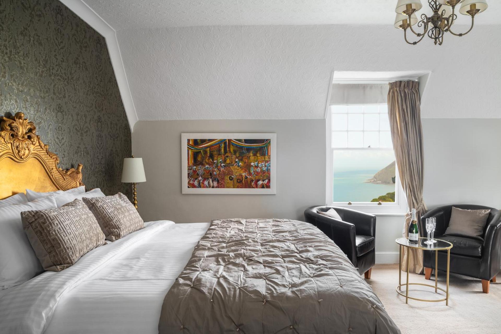 Highcliffe House Bed & Breakfast 5*