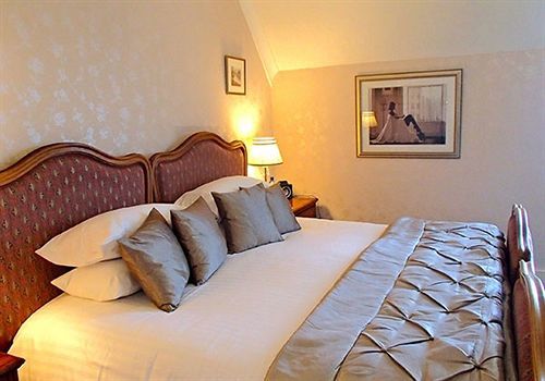 Highcliffe House Bed & Breakfast