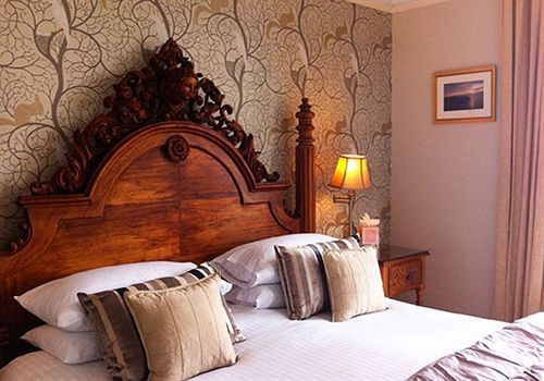 Highcliffe House Bed & Breakfast 5*