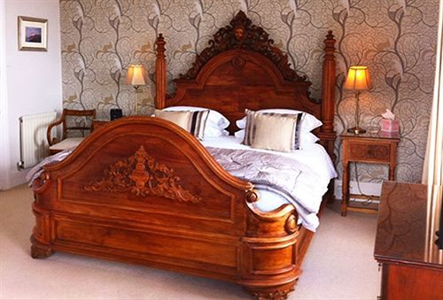 Highcliffe House 5* Lynton