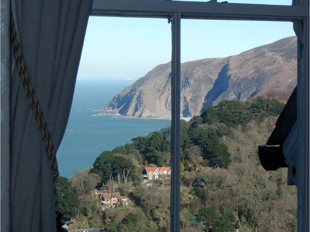 Highcliffe House 5* Lynton