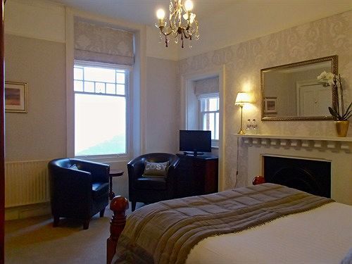 Highcliffe House Bed & Breakfast 5*