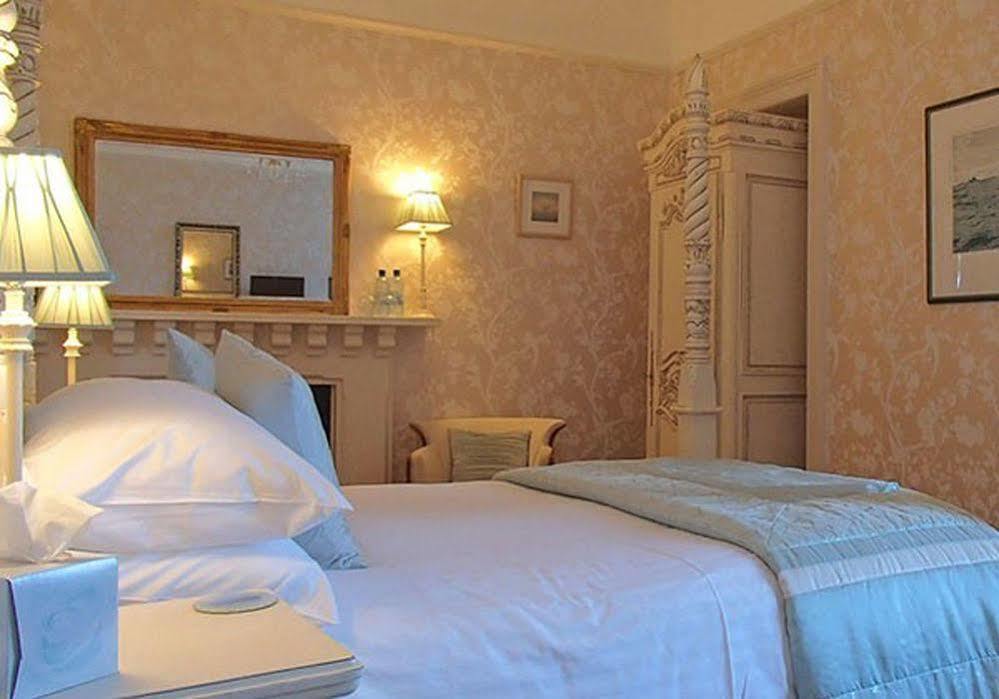 Highcliffe House